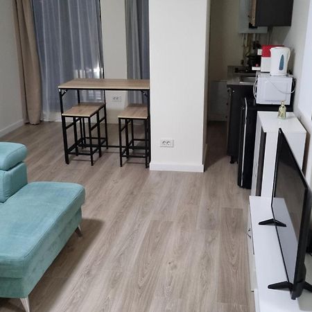 Apartament Cwa 1 Aeroport Otopeni Esterno foto