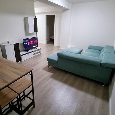 Apartament Cwa 1 Aeroport Otopeni Esterno foto